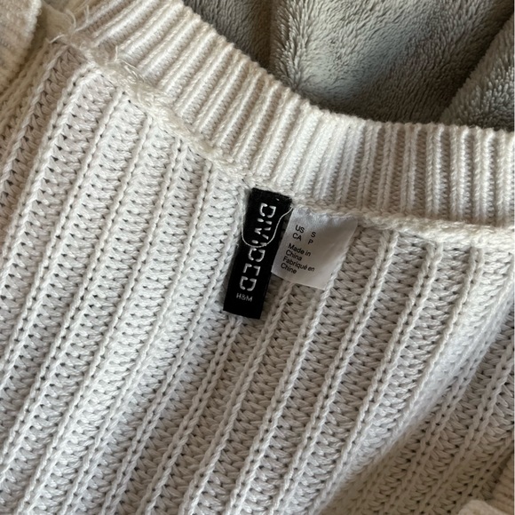 cropped white cardigan - Picture 3 of 3